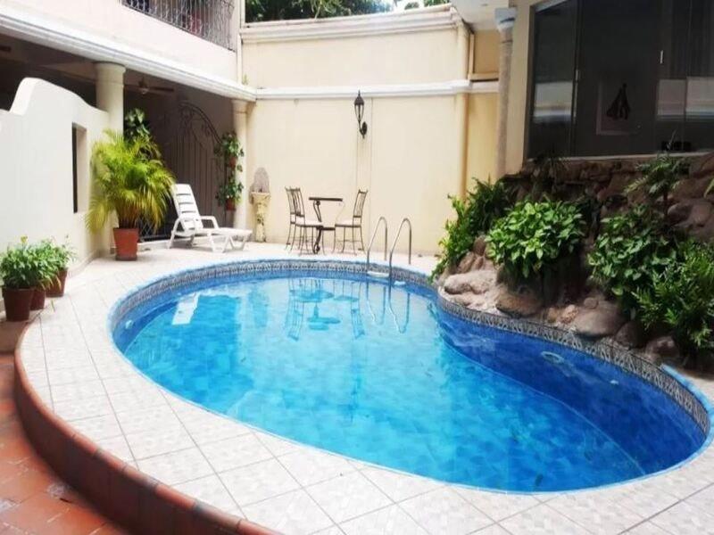 Hotel Puerta Del Rey Santa Cruz de La Sierra Bagian luar foto