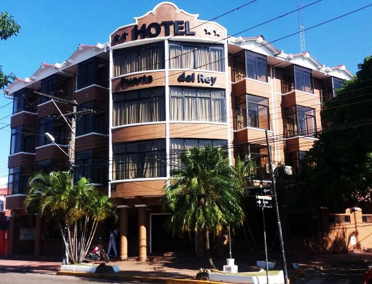 Hotel Puerta Del Rey Santa Cruz de La Sierra Bagian luar foto